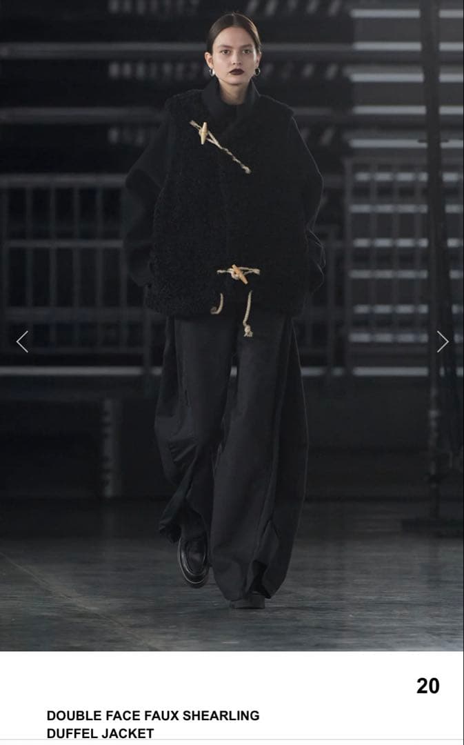 HYKE ハイク25AW ダブルフェイスボアダッフルジャケット黒