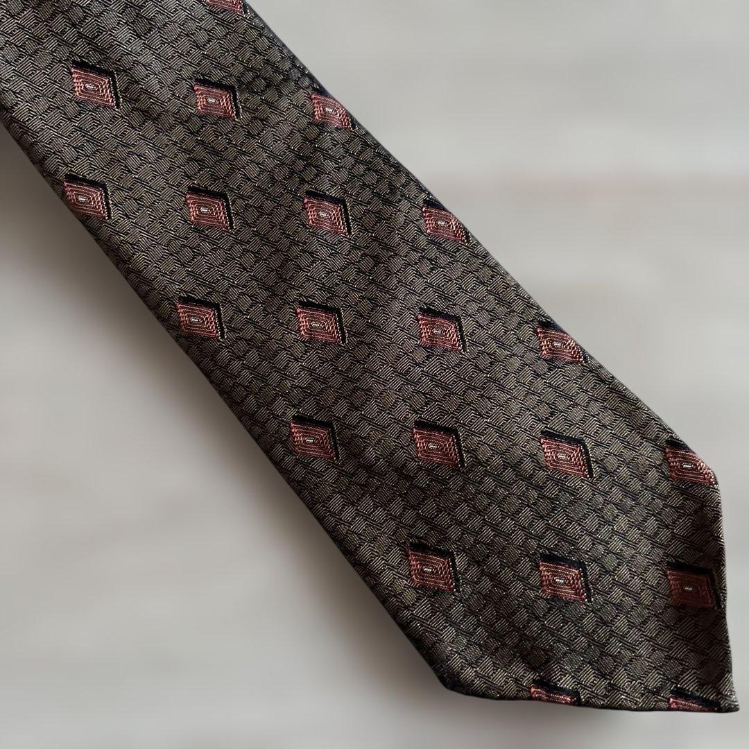 男*梅様 Atto Vannucci セッテピエゲ小紋タイ アットヴァンヌッチ