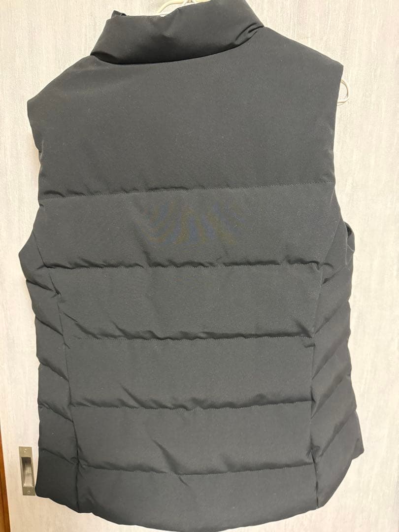 大幅値下週末限定！ほぼ未使用カナダグースダウンベストブラックレーベル2836LB