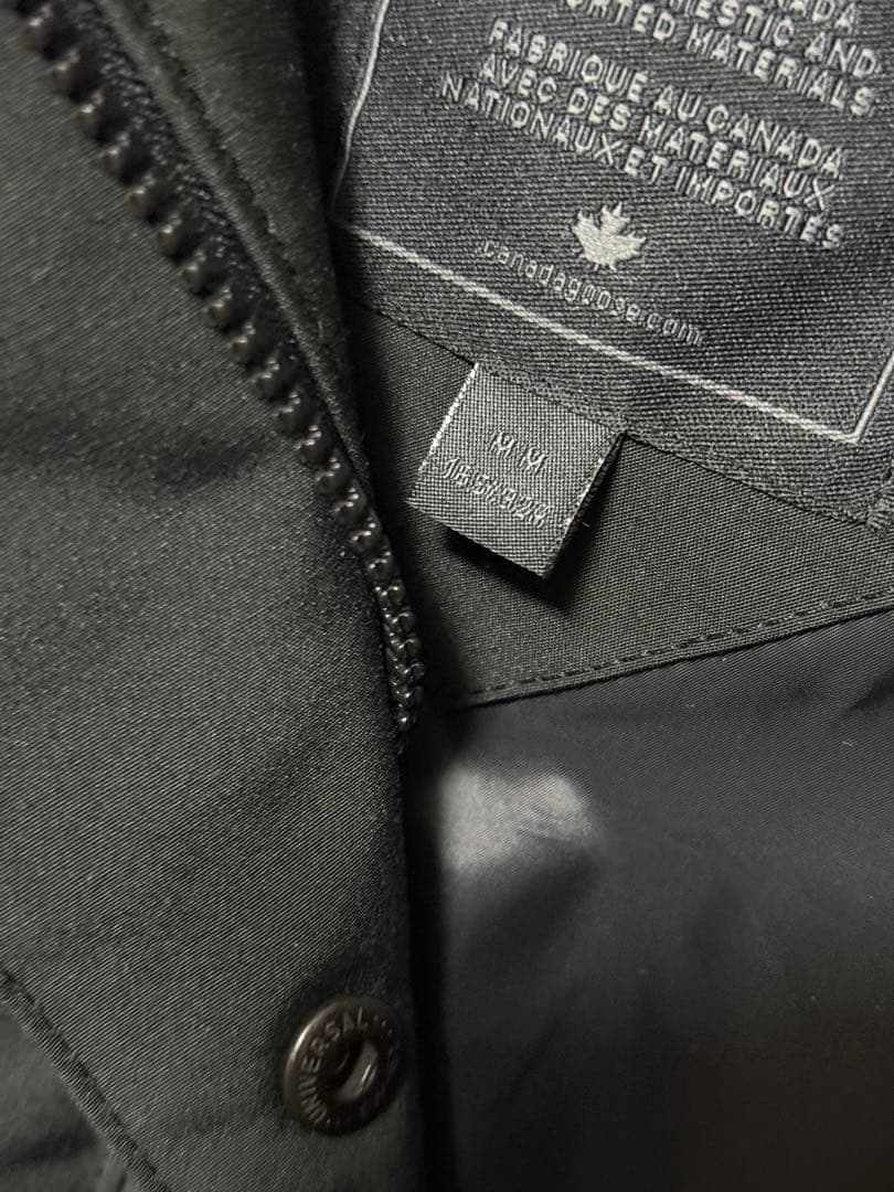 大幅値下週末限定！ほぼ未使用カナダグースダウンベストブラックレーベル2836LB