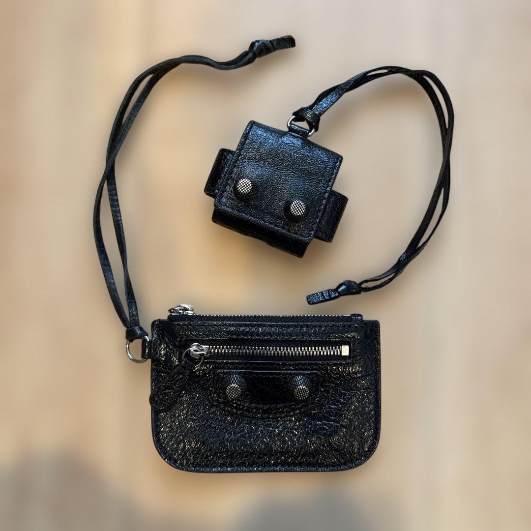 新品未使用 バレンシアガ ブラックレザーケース・airpodsケース