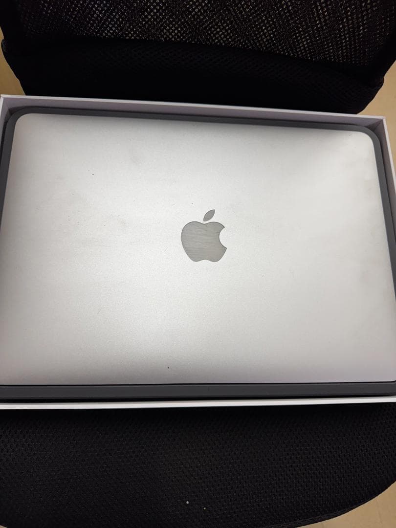 MacBook Air MJVE2J/A Early 2015 13インチ