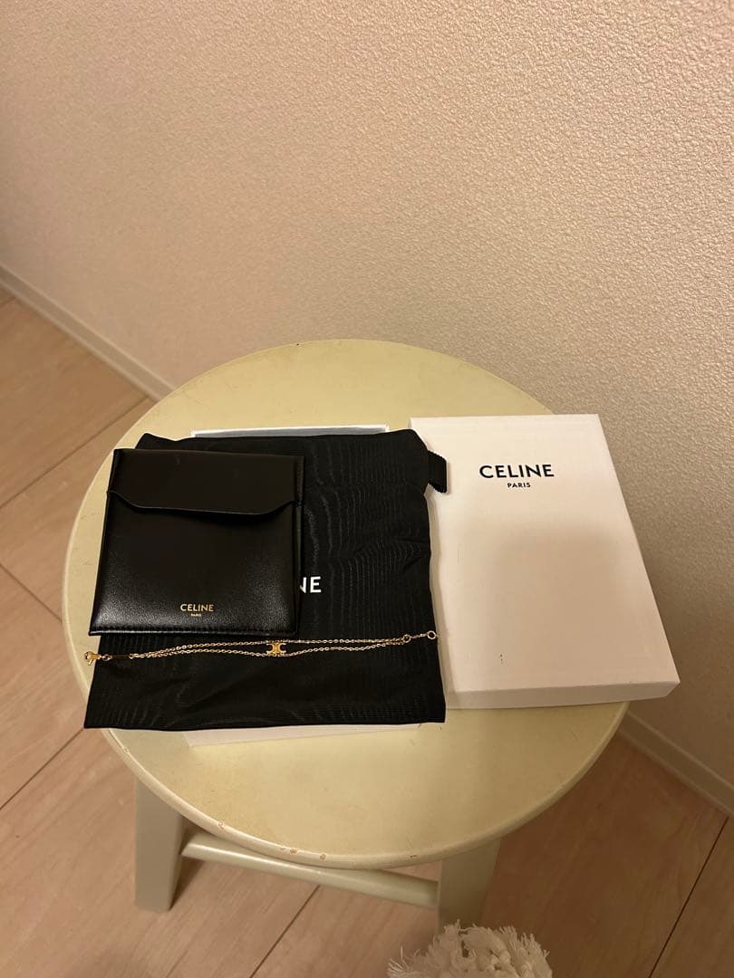 み*ゃ様 CELINE トリオンフ サスペンダーブレスレット　ゴールド