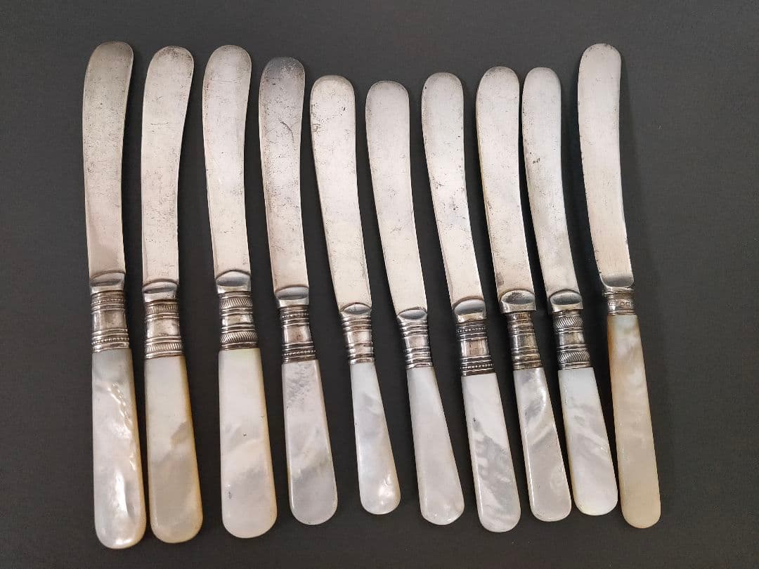 英国製アンティーク 白蝶貝ハンドル 純銀P バターナイフ10本 (L11④)