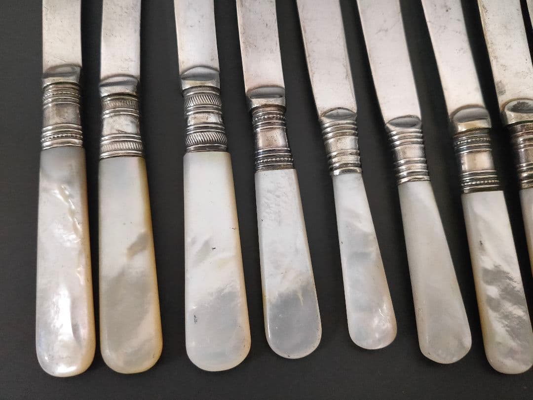 英国製アンティーク 白蝶貝ハンドル 純銀P バターナイフ10本 (L11④)