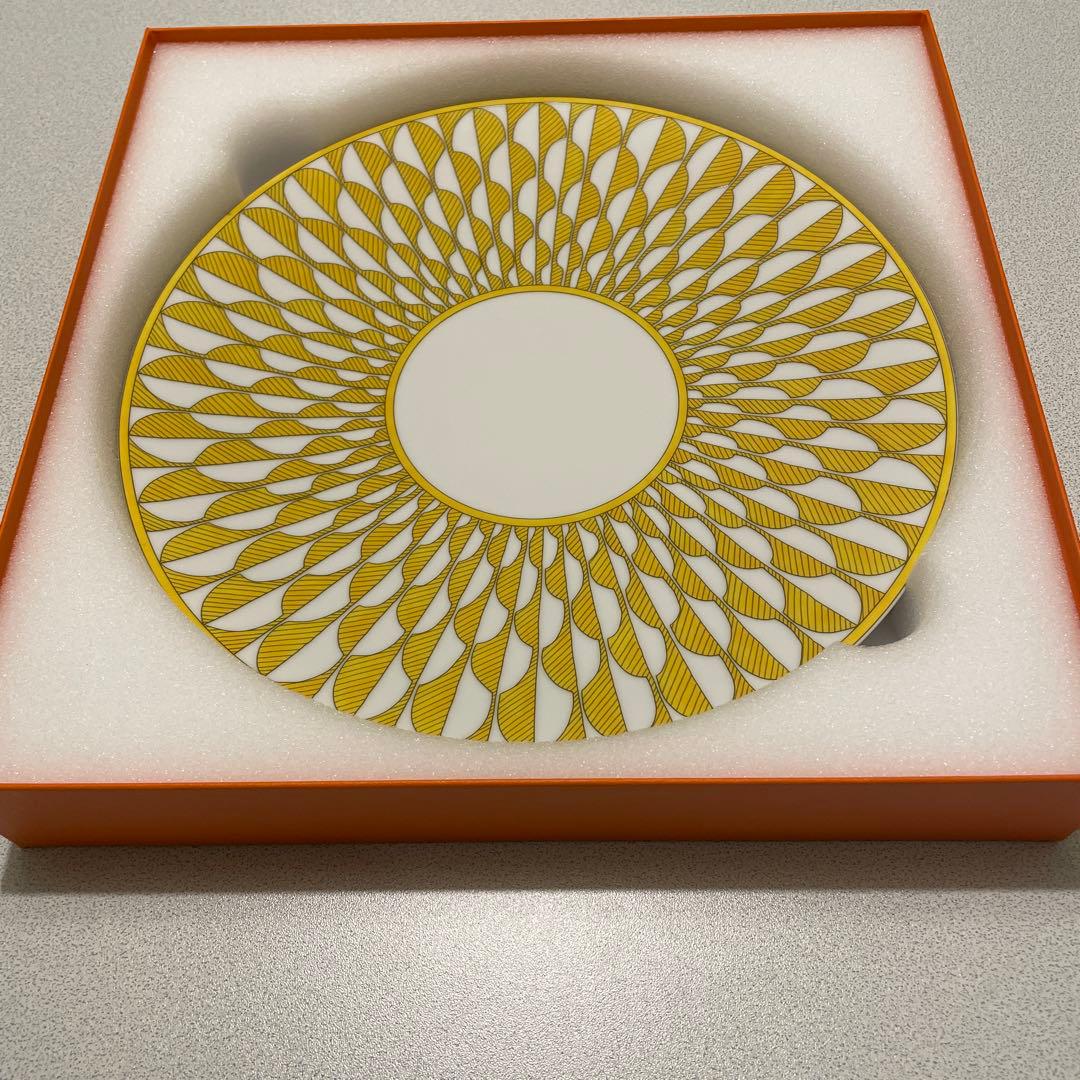 ディナープレート 〈ソレイユ・ドゥ・エルメス〉