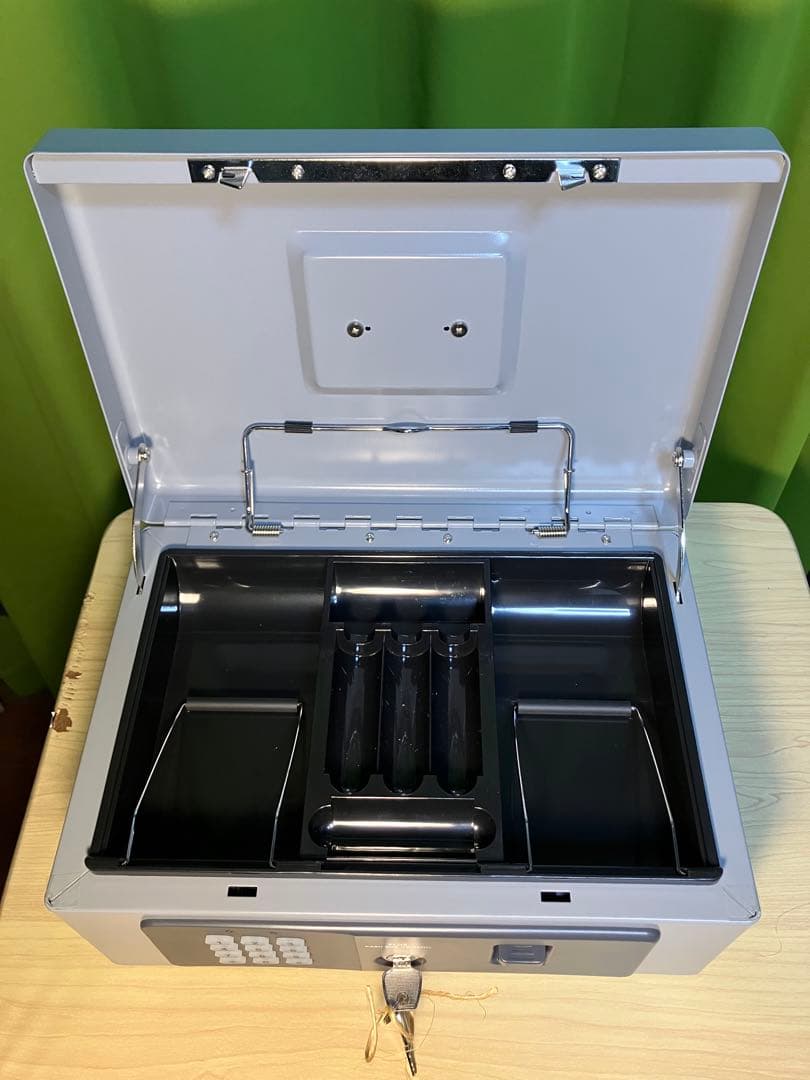 PLUS 電子ロック手提げ金庫 CB-030HL Sサイズ B5 グレー