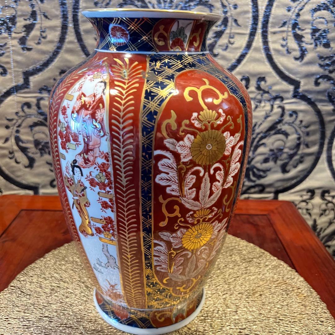 秀峰作 有田焼　花瓶　色絵金彩 美人図 壺 大花瓶 花器Traditional