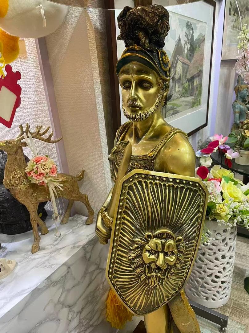 戦士のガラステーブル 高級インテリア ガラス天板付き　ミニテーブル