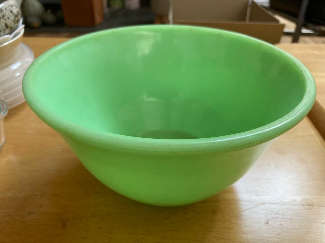 マッキー社　ガラス製　緑色 ボウル アンティーク