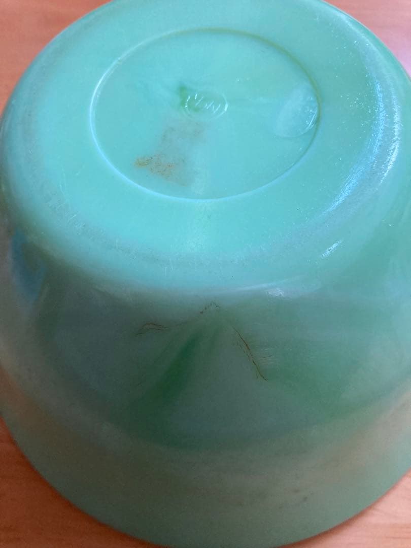 マッキー社　ガラス製　緑色 ボウル アンティーク