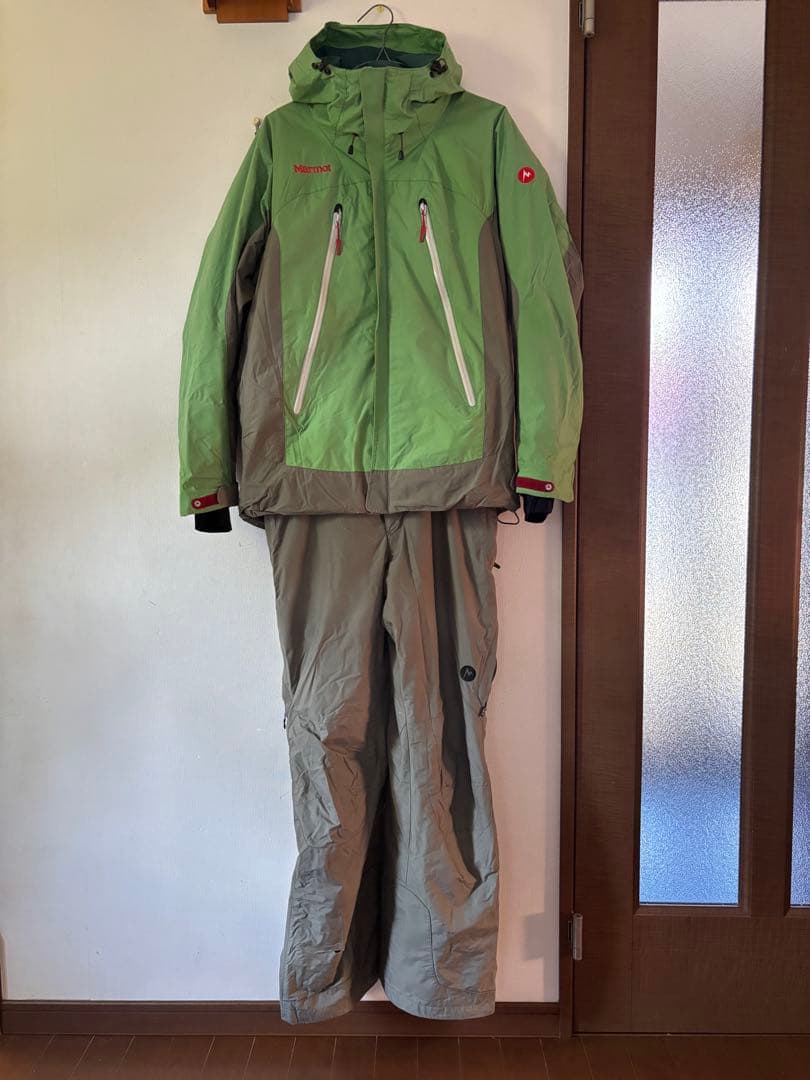 タイムセール‼️マムート　スキーウェア　スノーボードウェア中古　Marmot L