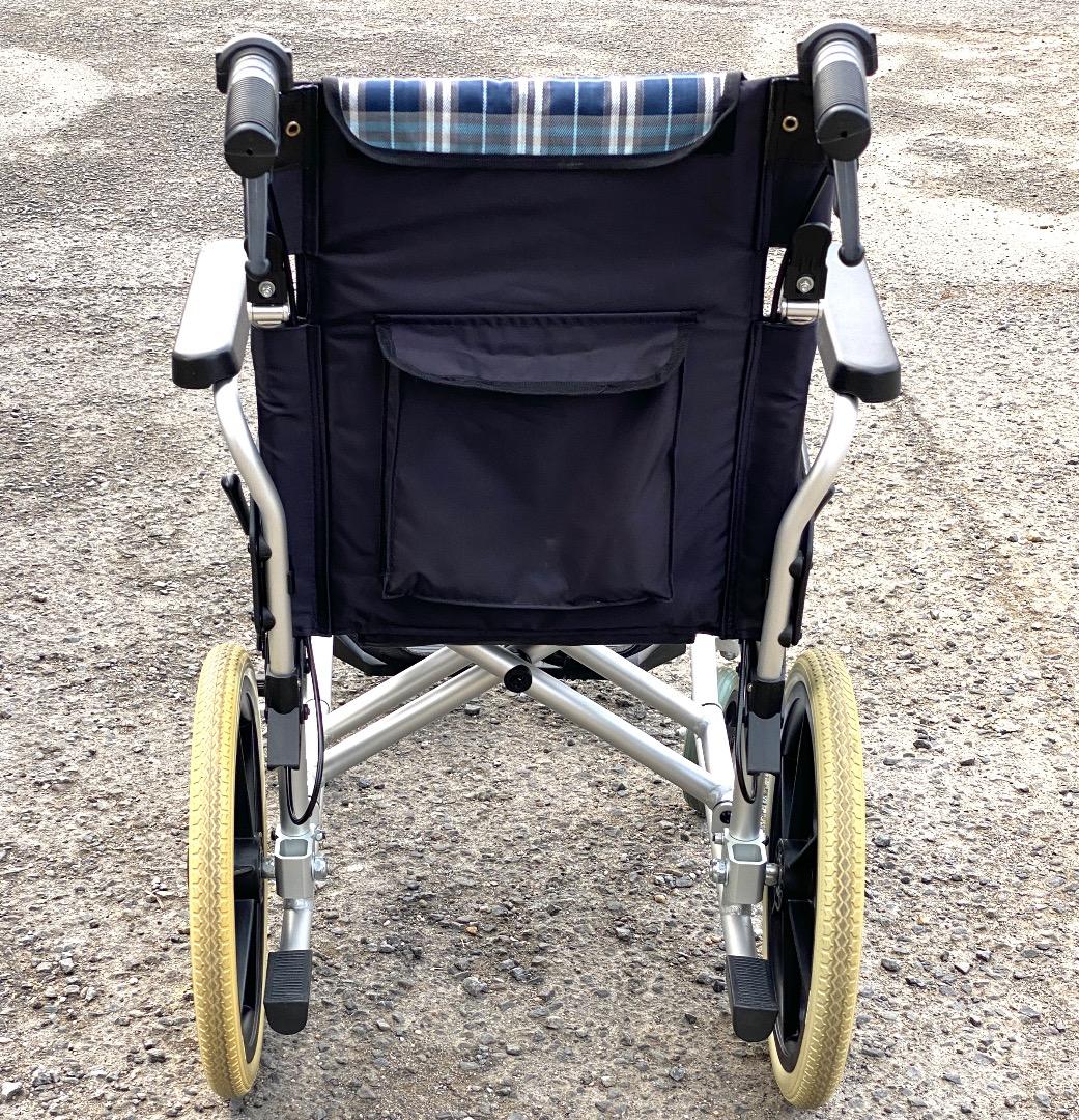 ケアテックジャパン ノーパンクタイヤ 軽量 介助型車いす ウイングスイングアウト