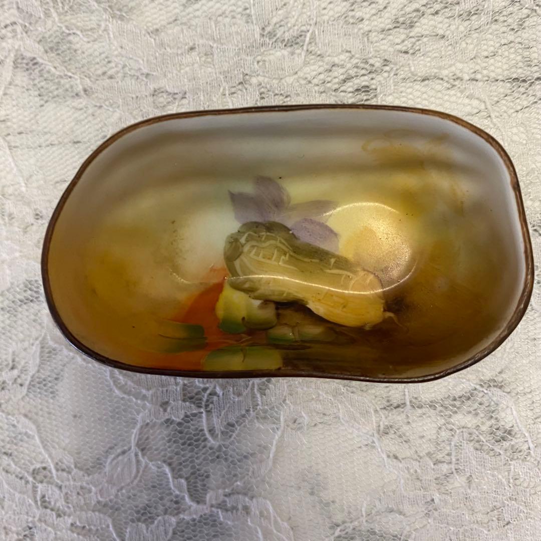 オールドノリタケ　ハンドペイント　ナッツディッシュ　ピーナッツ　フィギュリン