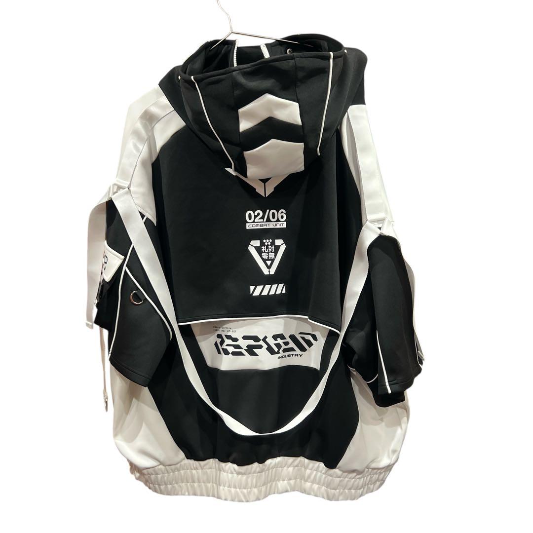 (￣∀￣)『REFLEMレフレム』サイバー切替ハイネックジャージパーカー