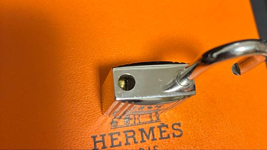 エルメス シルバー　カデナ　南京錠　パドロック　鍵　キー　NO107