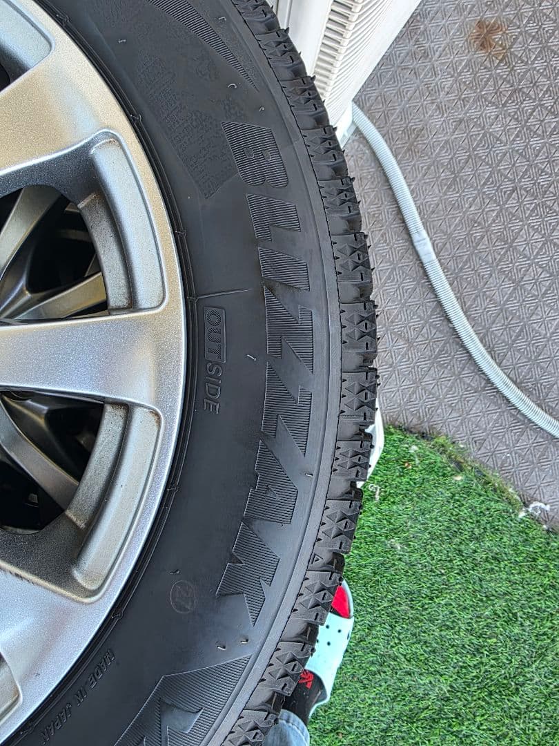 ブリヂストン スタッドレスタイヤ 14インチ　ホイール付き　4本セット