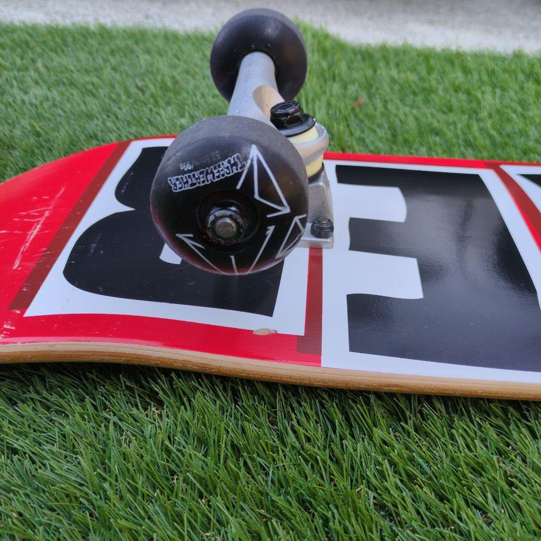 BAKER コンプリートスケートボード レッド/ブラック