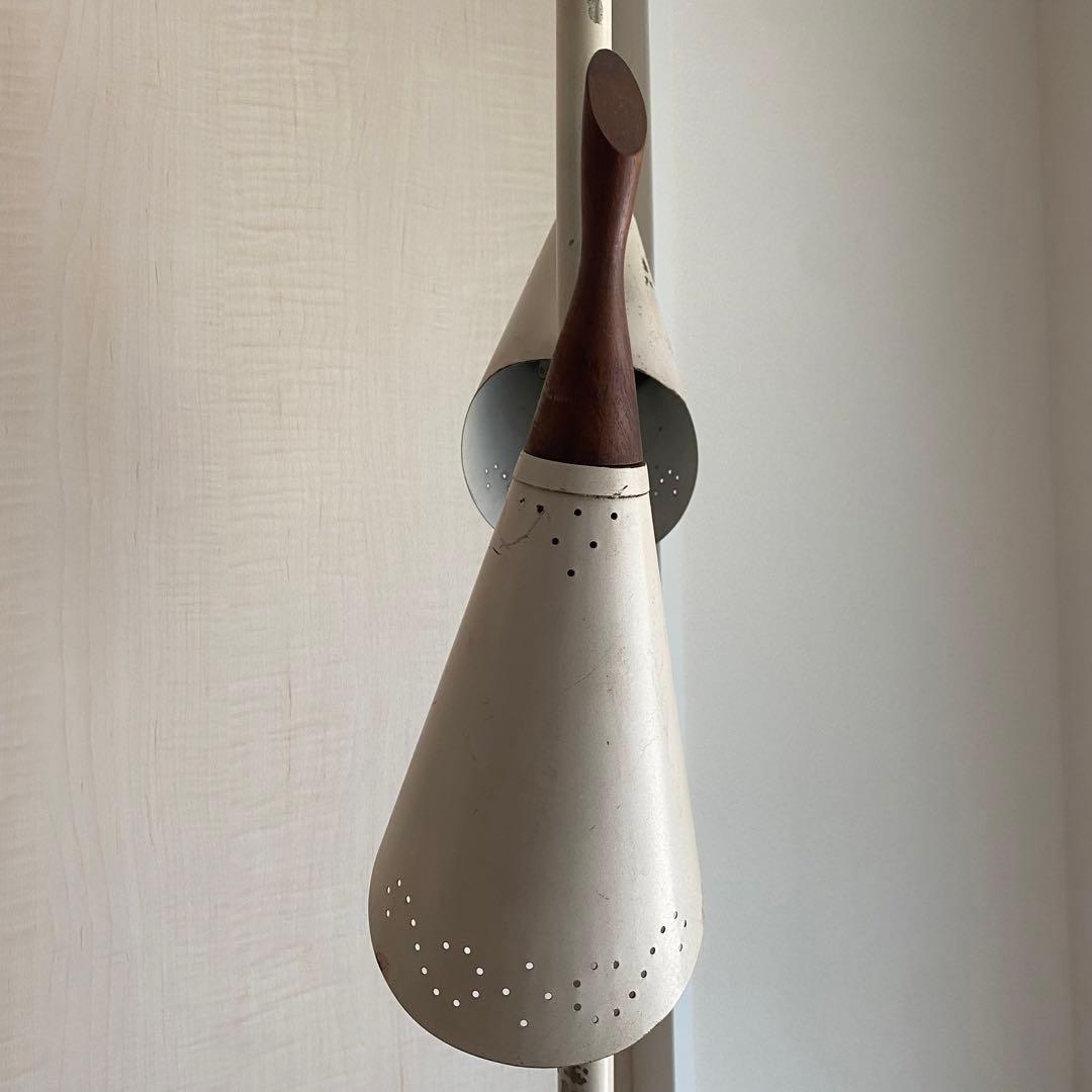 塗装の剥げた古い三連フロアスタンド アンティーク