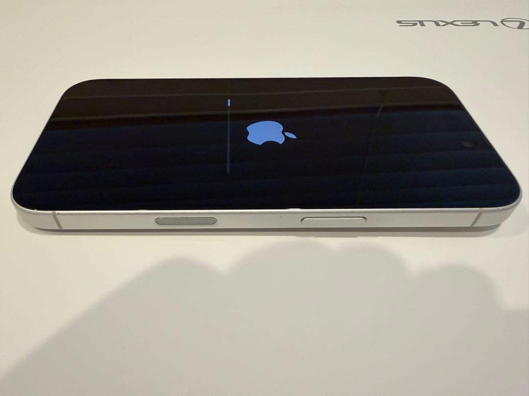 Apple iPhone 16 128GB ホワイト