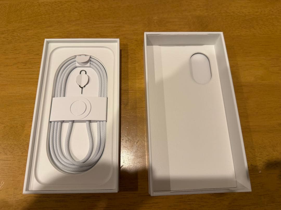 Apple iPhone 16 128GB ホワイト