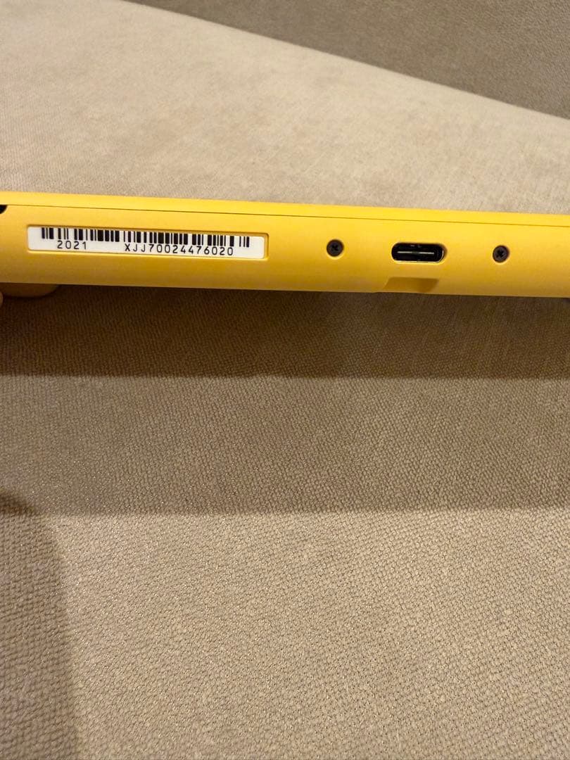 スイッチライト　イエロー