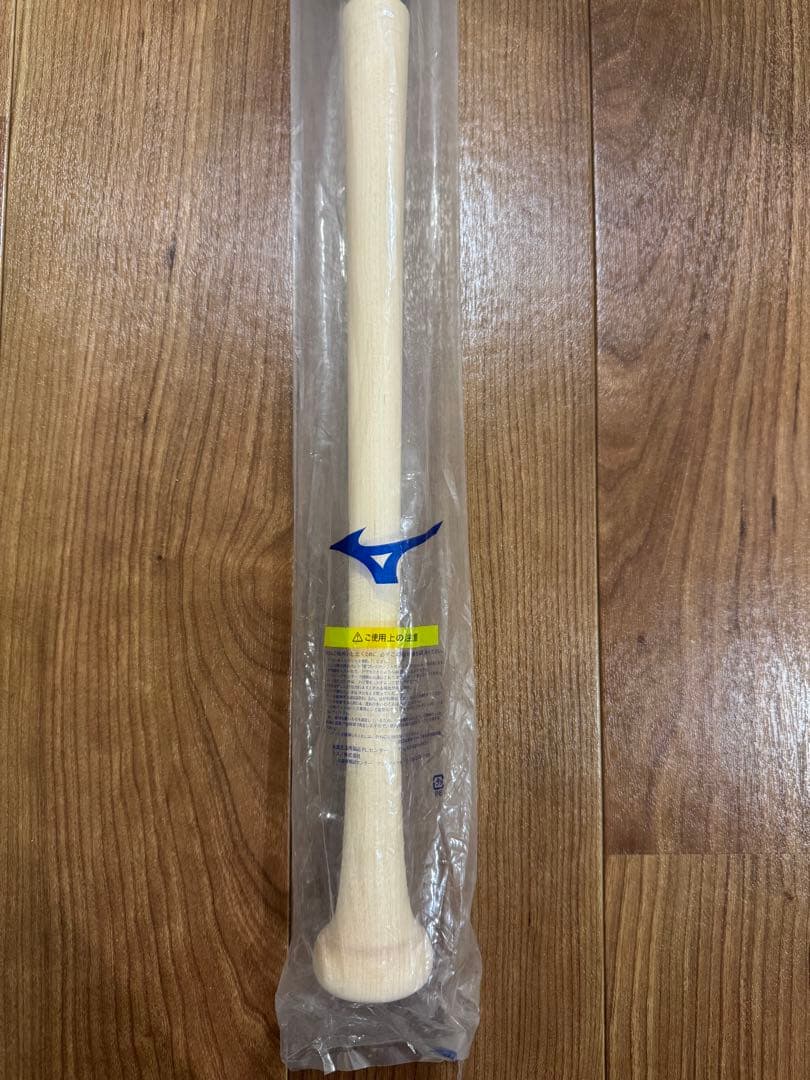 NPBミズノ 硬式木製バット 黒/白　ミッチェル
