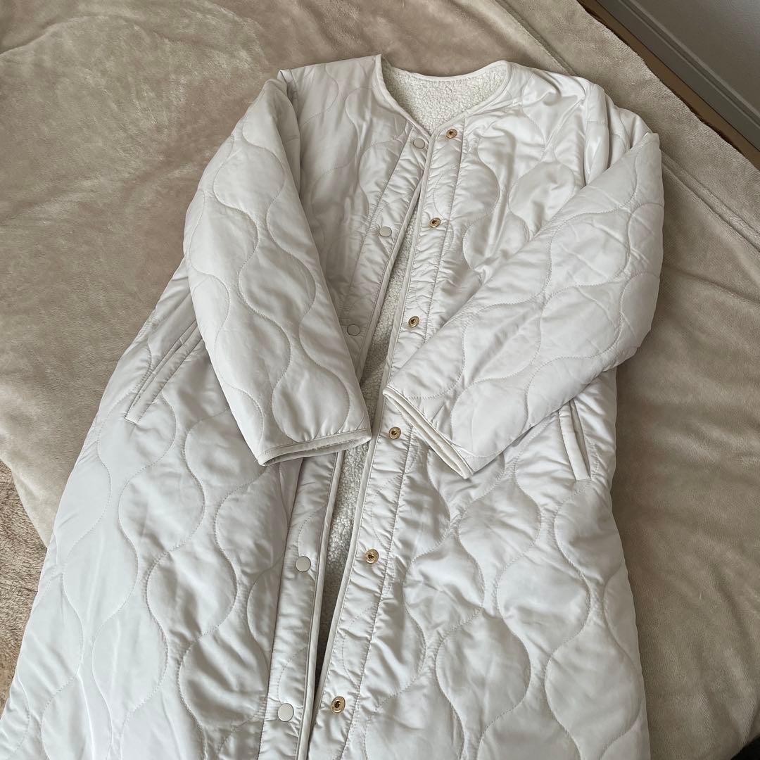 オンワード・ホワイト キルティング ロングコート