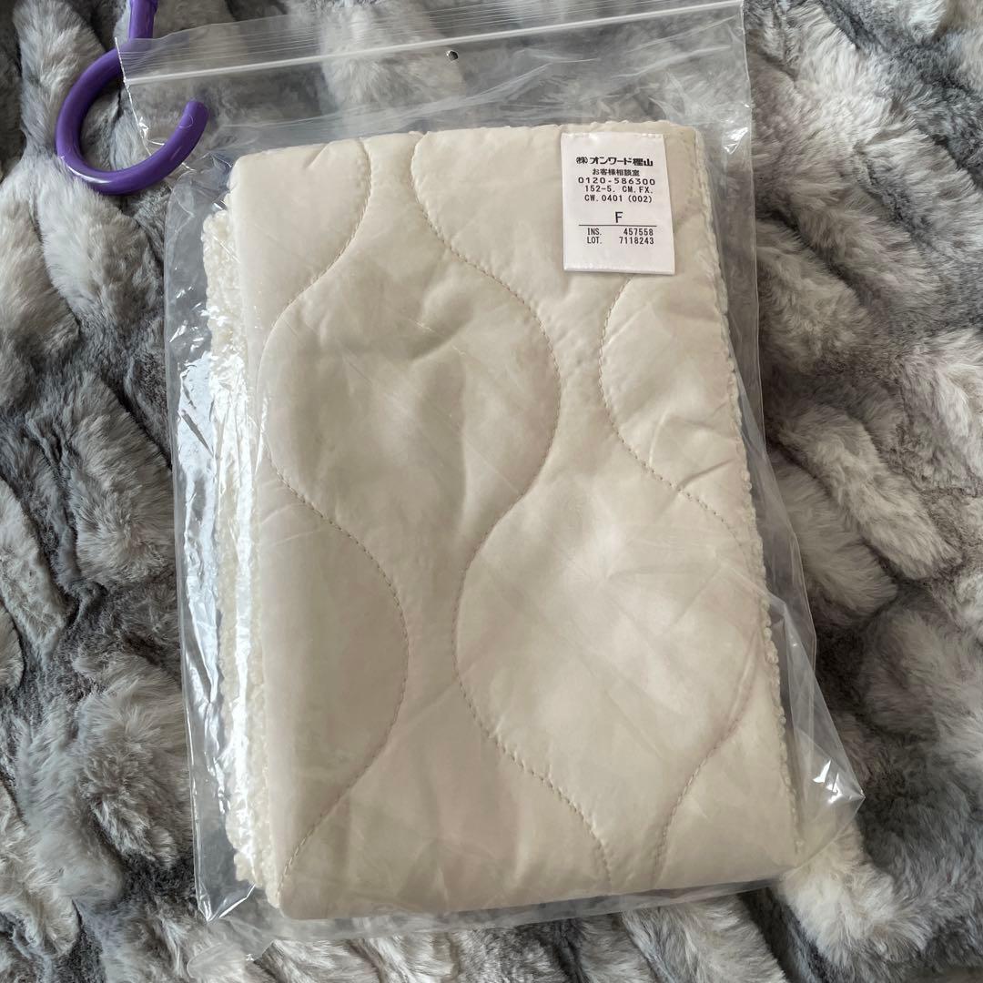 オンワード・ホワイト キルティング ロングコート