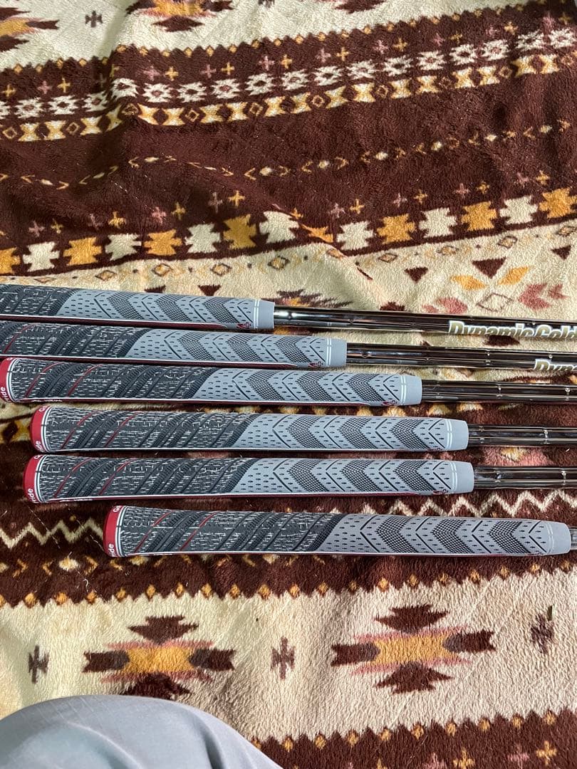 【美品】6本 ゼクシオ エックス アイアン 2024 ダイナミックゴールド95