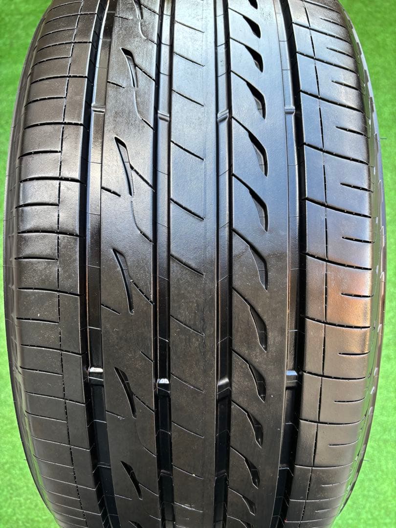 BRIDGESTONE REGNO 235/50R17 96V. 2024年製。