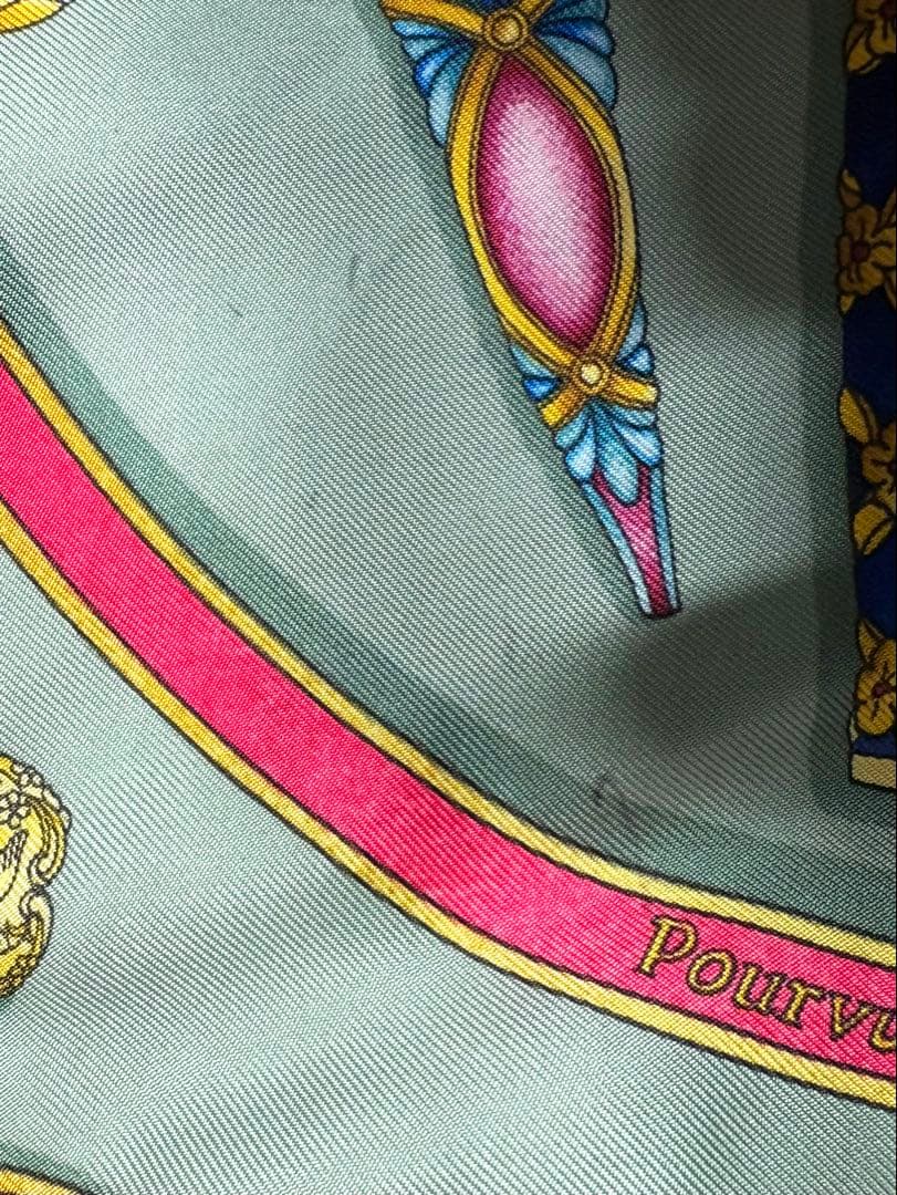 HERMES エルメス カレ90 香水 瓶 シルク スカーフ