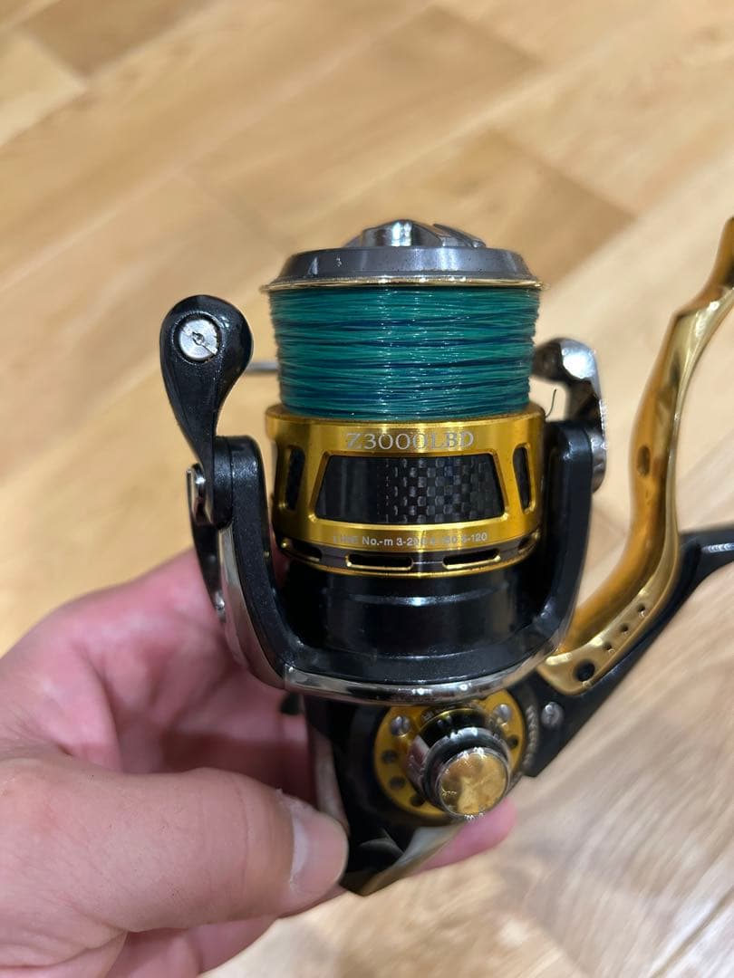 ダイワ トーナメントISO Z 3000LBD レバーブレーキリール