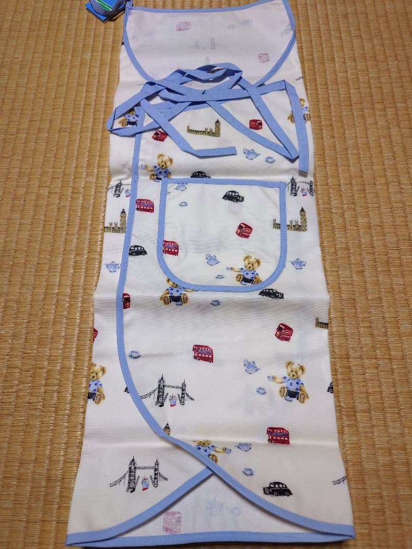 【新品タグ付き】ウェッジウッド　ビニール加工エプロン