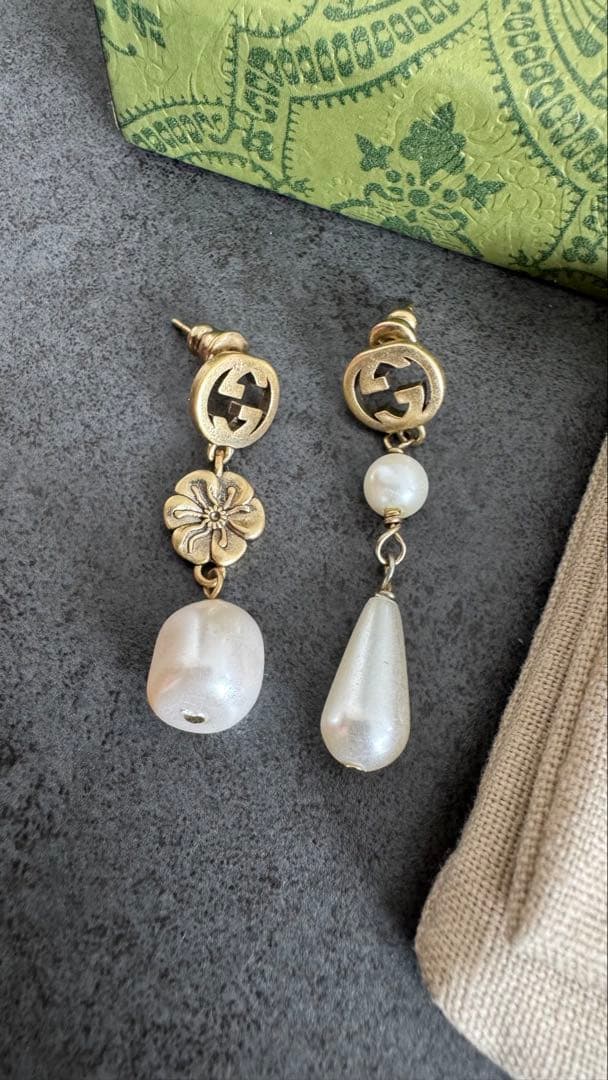 GUCCI アシンメトリーピアス