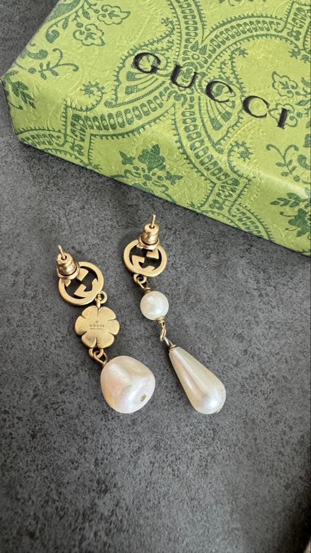 GUCCI アシンメトリーピアス