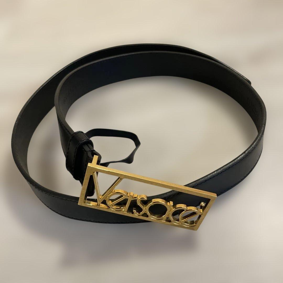 Versace 黒レザーベルト 金色バックル　90/36