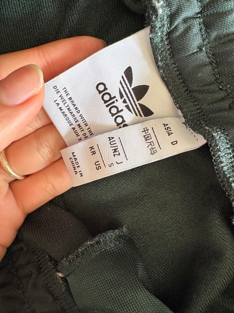 m*o様 常田大希 着用モデル adidas トラックパンツ ベッケンバウアー