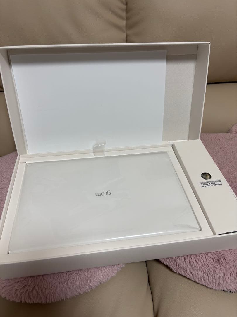 【メモリ増設済！】LG gram ノートパソコン 14z980