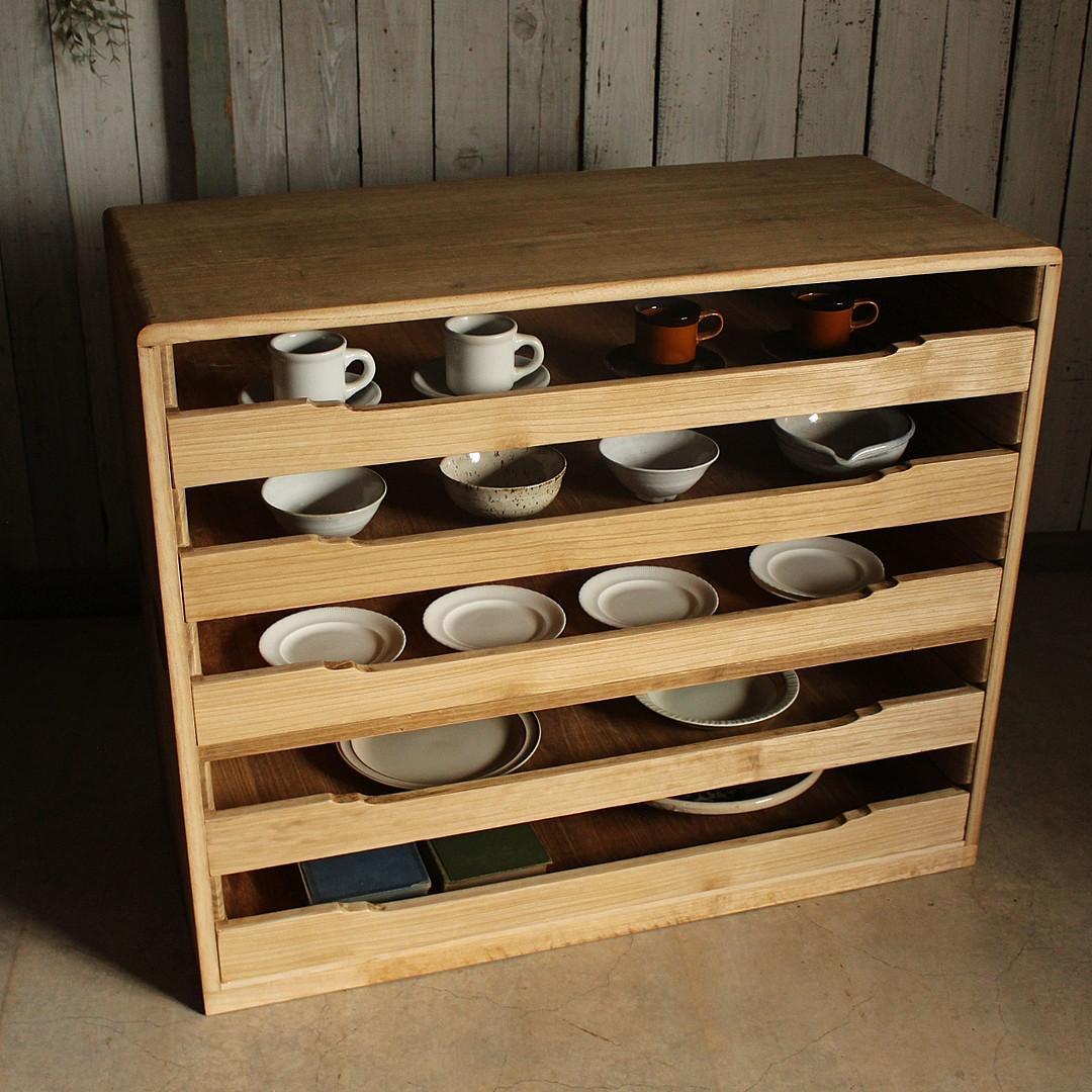 古い木製の引き出し5段　食器棚　キャビネット　古家具　古民家