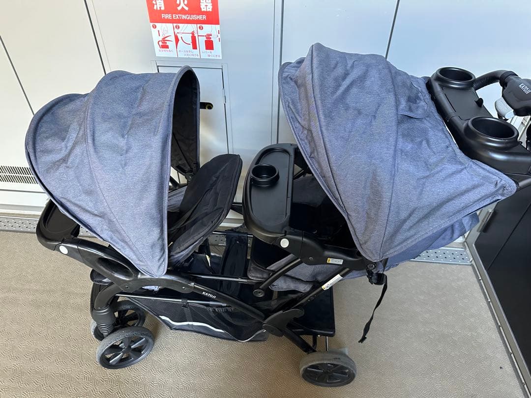 kei⭐︎【直接取引限定です】カトージ　二人乗りベビーカー