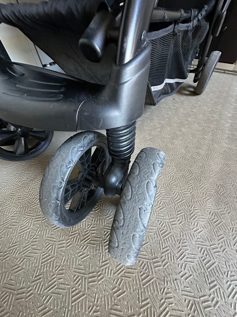 kei⭐︎【直接取引限定です】カトージ　二人乗りベビーカー