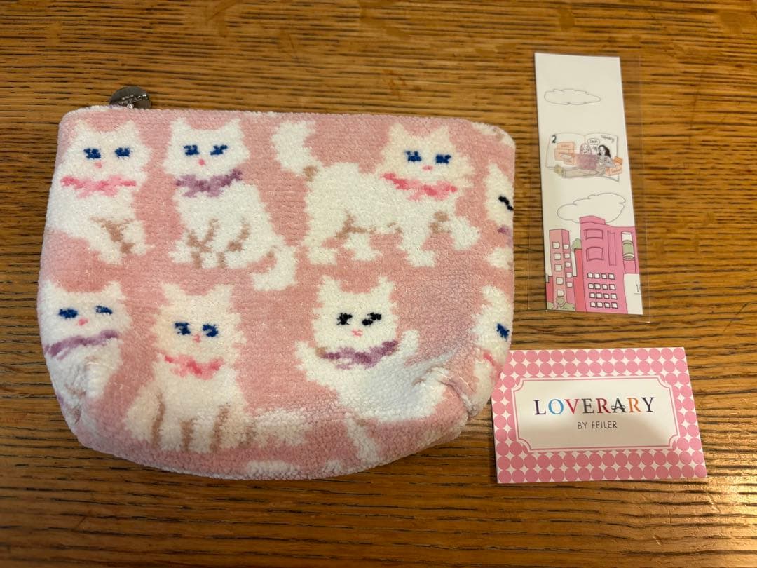 LOVERARY 舟形ポーチMサイズ　モフモフネコチャン　新品未使用