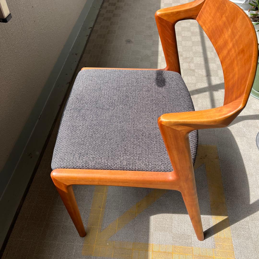 SiKIファニチャー ユナ ブラックチェリー オイル仕上げ、背面傷あり