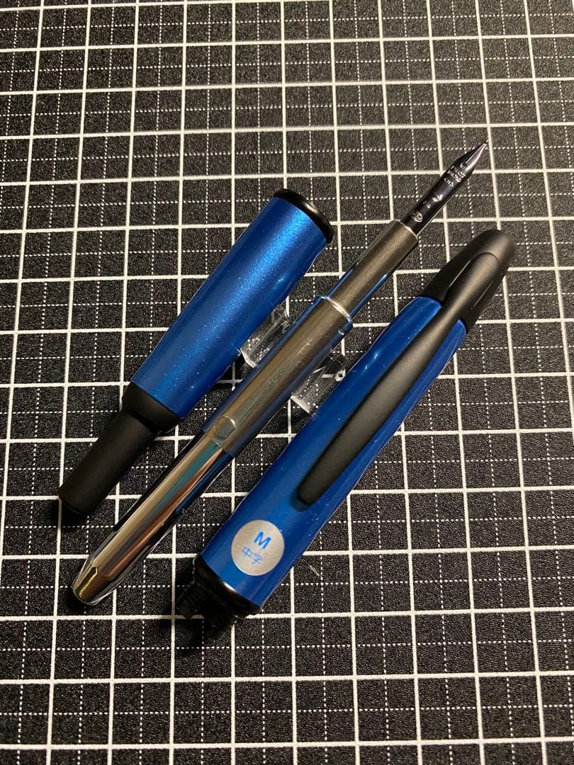 PILOT CAPLESS lic-Blue 万年筆　字幅M