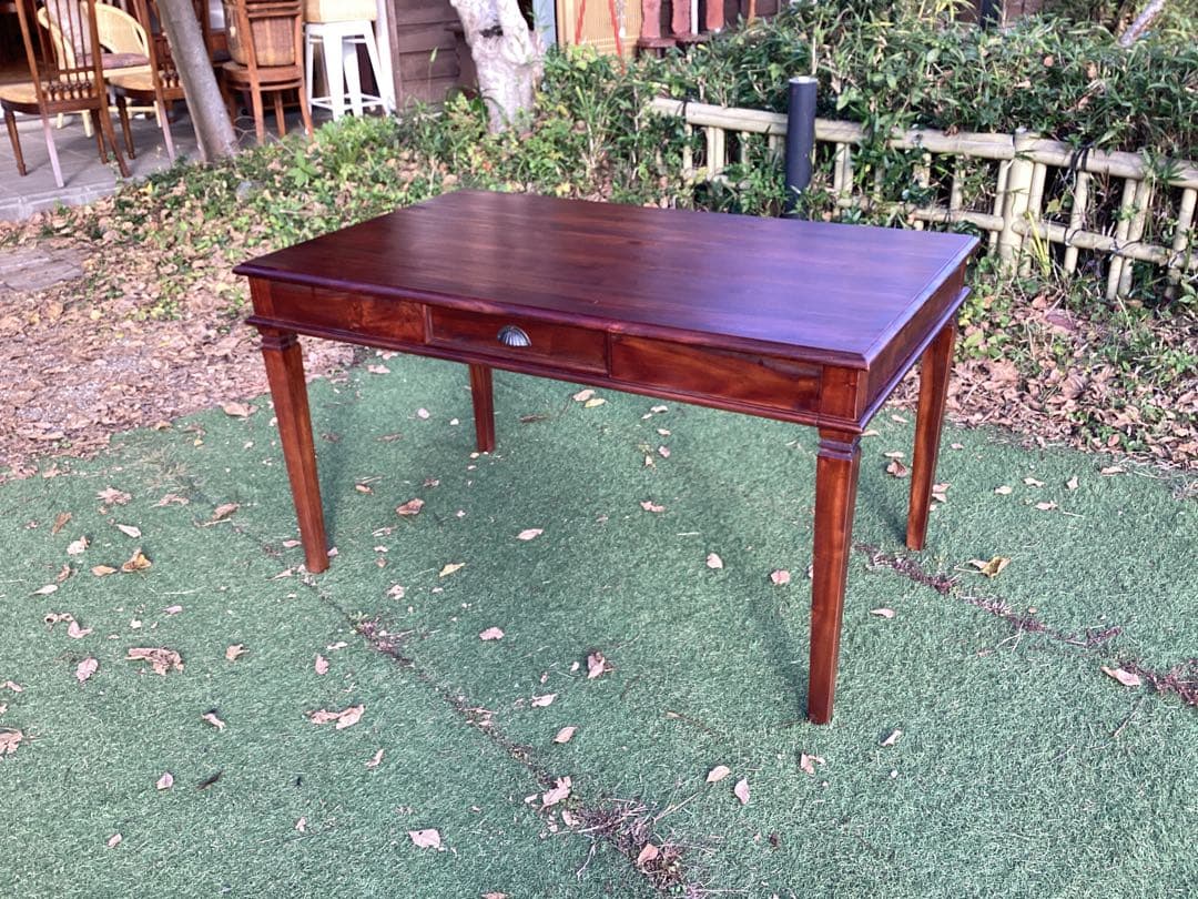 [梅村千恵美] アンティーク調　ダイニングテーブル　マホガニー