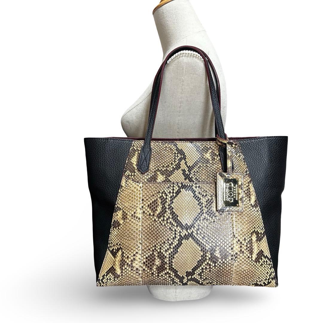 【良品】ココセリュクスゴールド　トートバッグ　パイソン　レザー　チャーム　黒