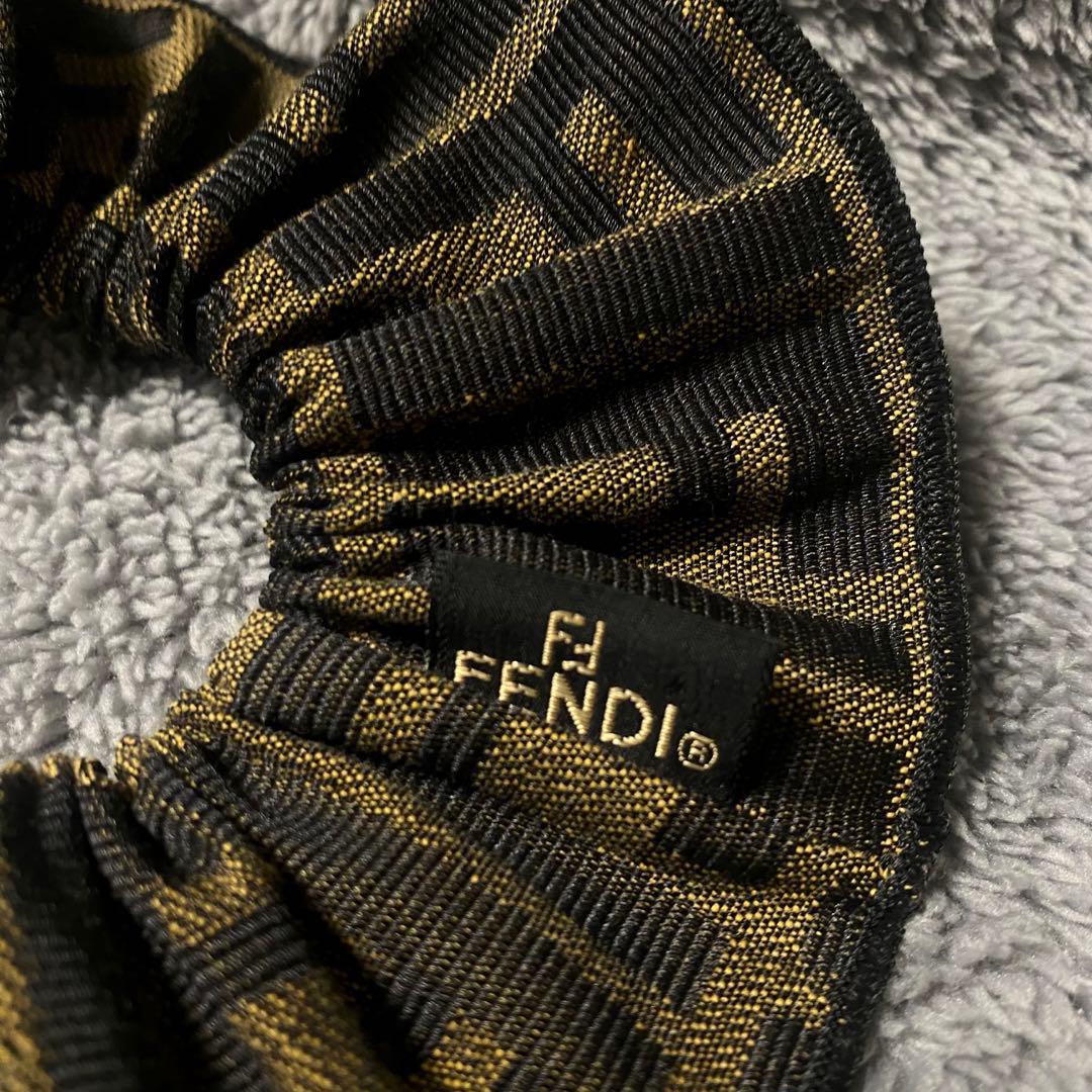 未使用品✨FENDI フェンディ　シュシュ　FF ロゴ ズッカ柄