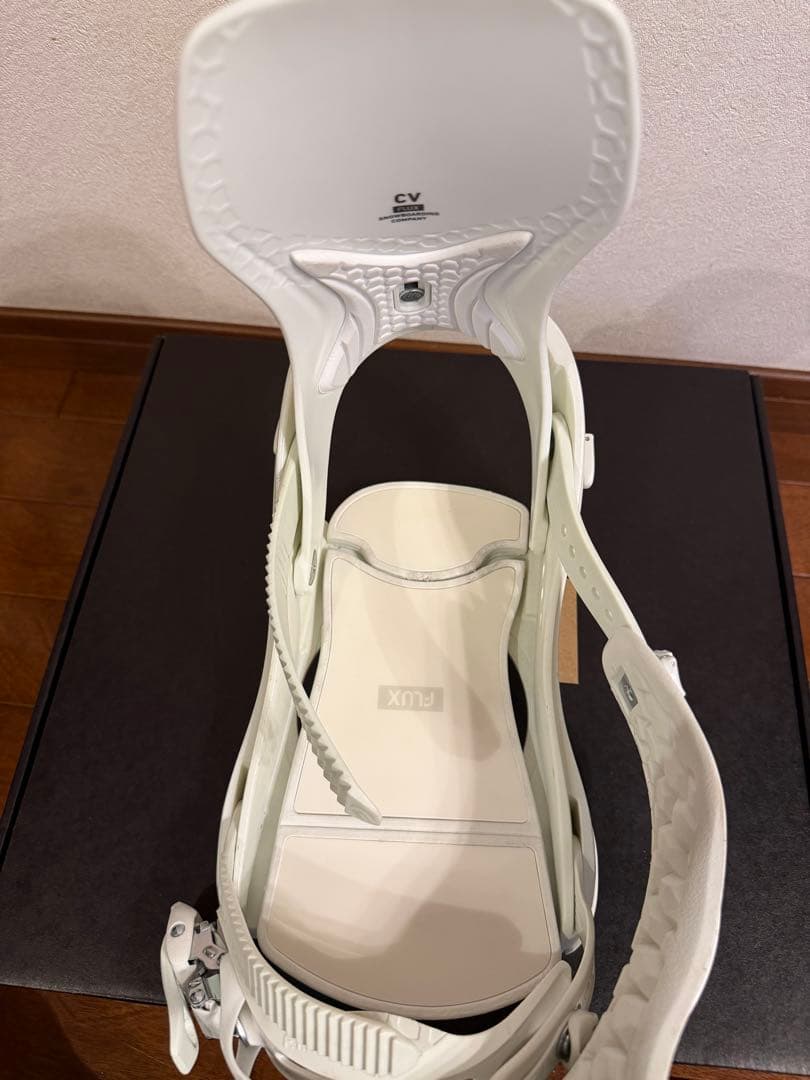 スノーボード 22-23 FLUX CV