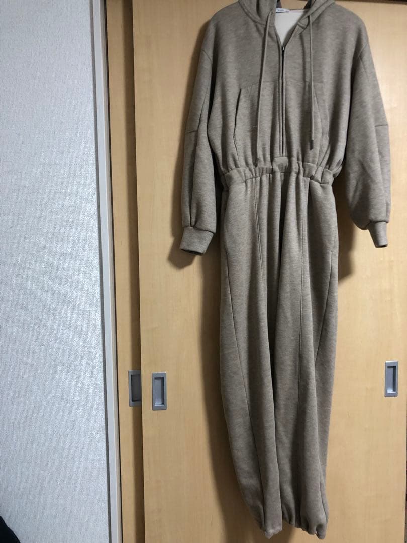 CLANE HOODED SWEAT ALL IN ONE BEIGE 1番